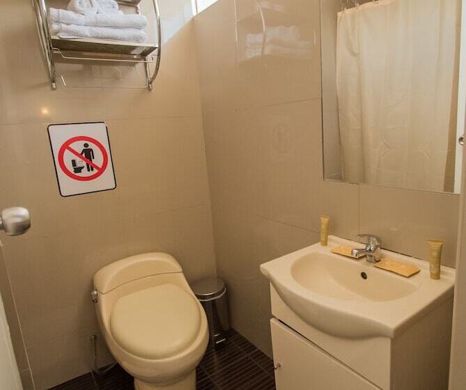 스탠다드 트리플 룸, Hostal Villa Melgar