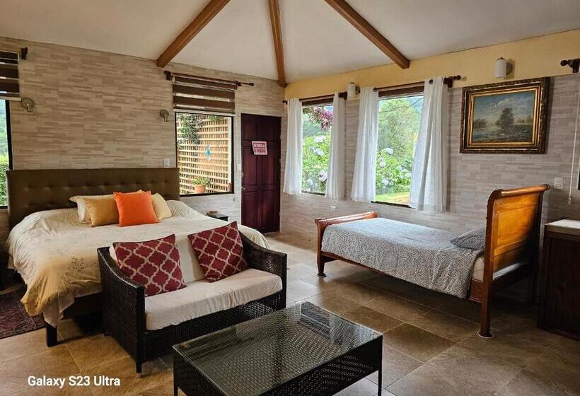 Четырехместный Номер Deluxe, Finca Paraiso Mountain Retreat Near San Jose Airport