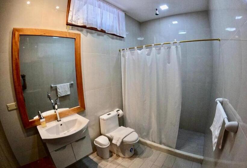 اتاق استاندارد سه تخته با چشم‌انداز باغ, Galápagos Isabela Hotel Loja