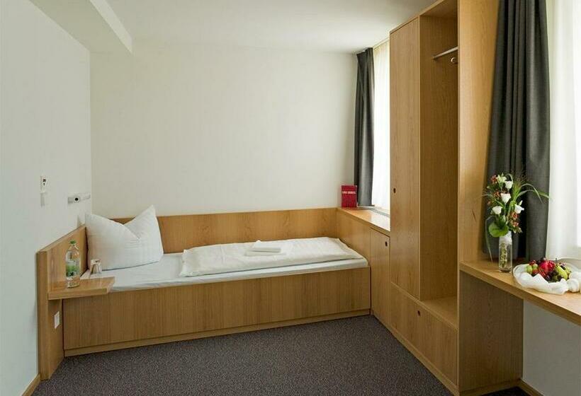 Quarto Estandar Individual, Burkardushaus, Tagungszentrum Am Dom