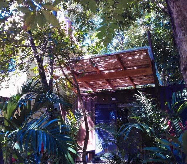 חדר סטנדרט לשלושה עם נוף לגינה, Green Sanctuary