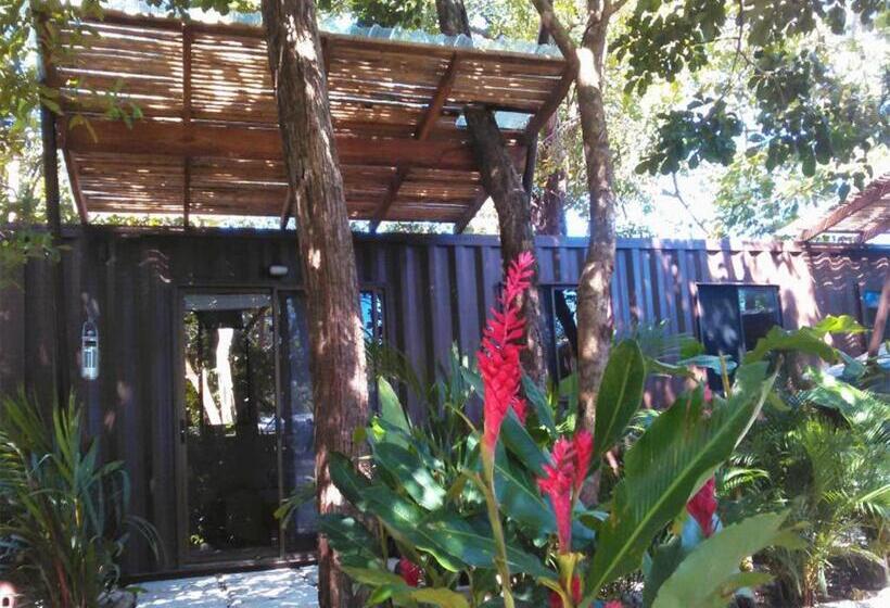 חדר סטנדרט לשלושה עם נוף לגינה, Green Sanctuary