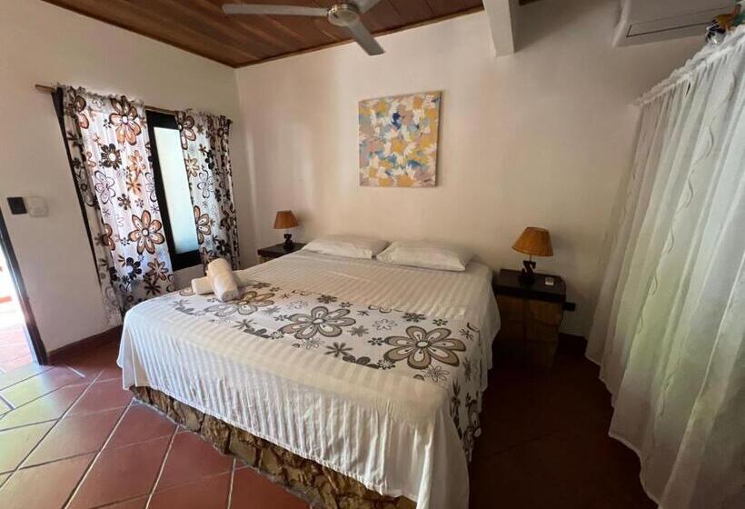 3 Bett Deluxe Zimmer, Locanda Samara Beach