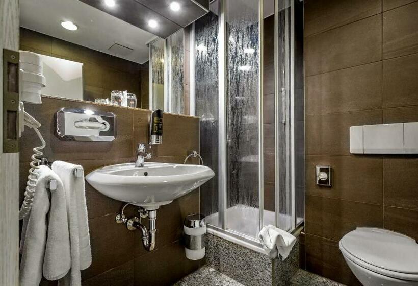 Номер Стандарт, Stettiner Hof