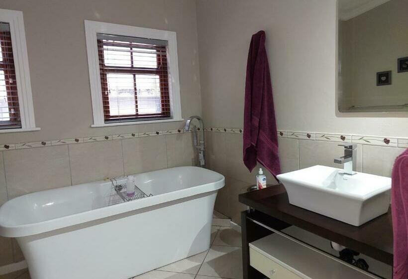 Семейный Номер, The 3 Chimneys Guest House