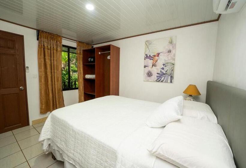 غرفة قياسية مطلّة علي الحديقة, Tortuguero Beachfront