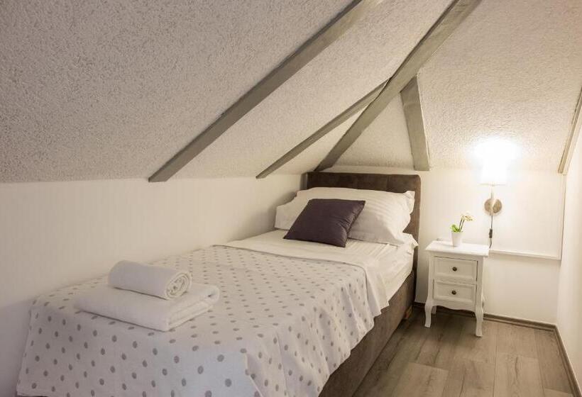 Номер Комфорт, Xiv Century Rooms