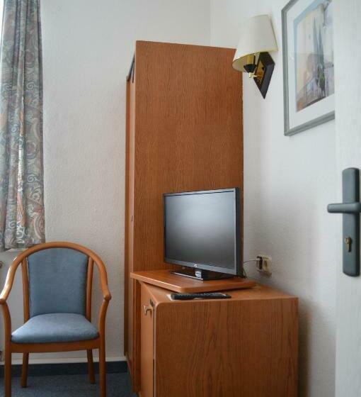Quarto Estandar Individual, Zur Eiche