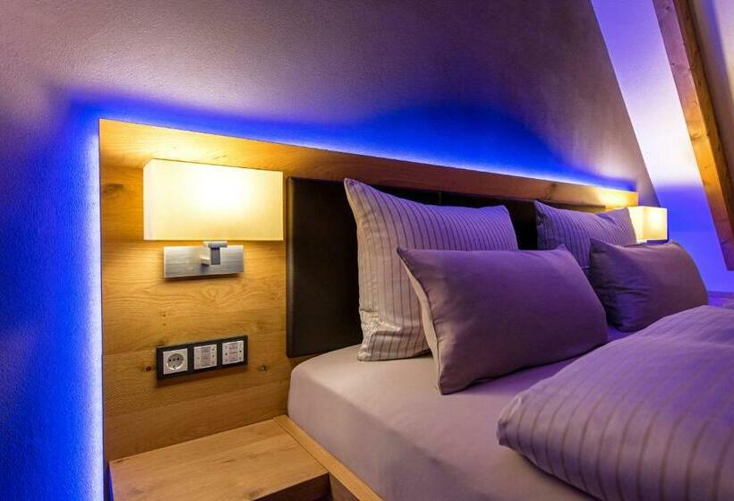 Люкс, Landhotel Repetal