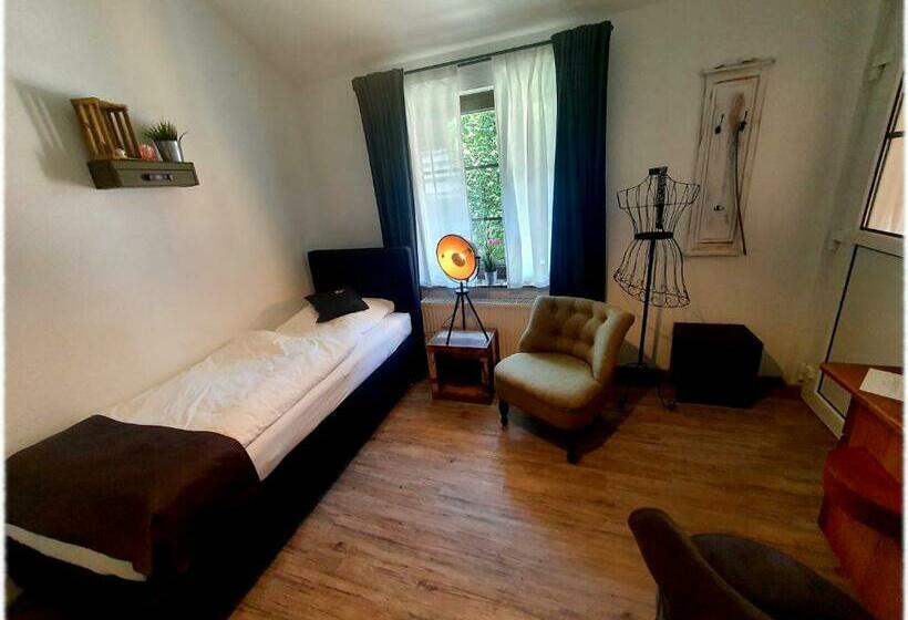 Номер Стандарт, Pension Miss Sophie