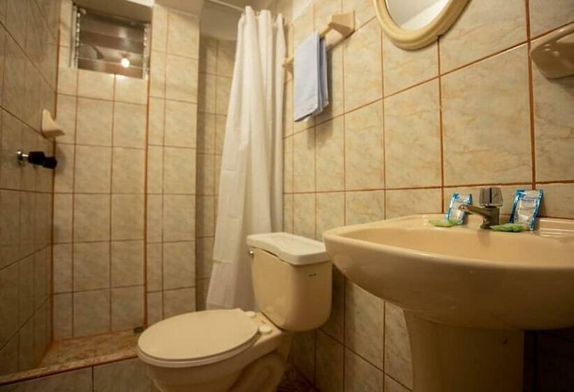 اتاق استاندارد سه نفره, Hostal La Payacha
