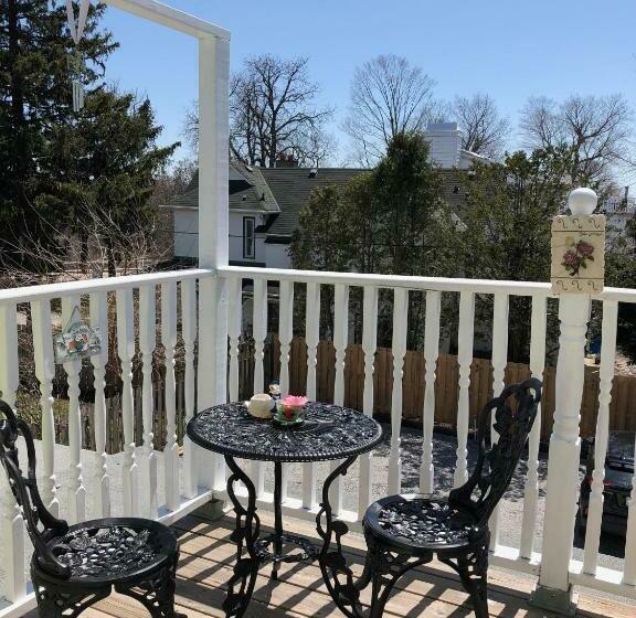 スタンダードルーム, Niagara Inn Bed & Breakfast