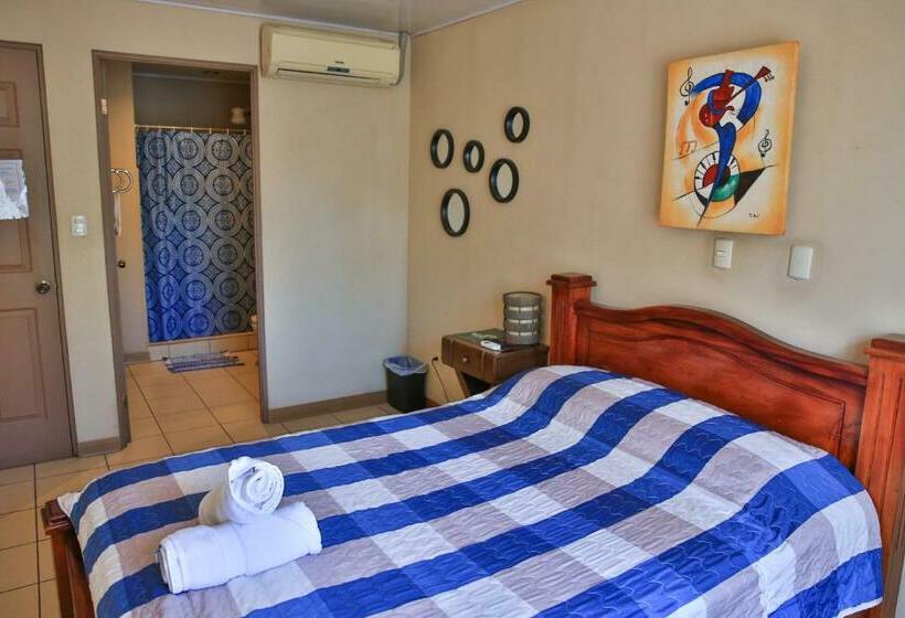 豪华房间, Mangifera Hostel