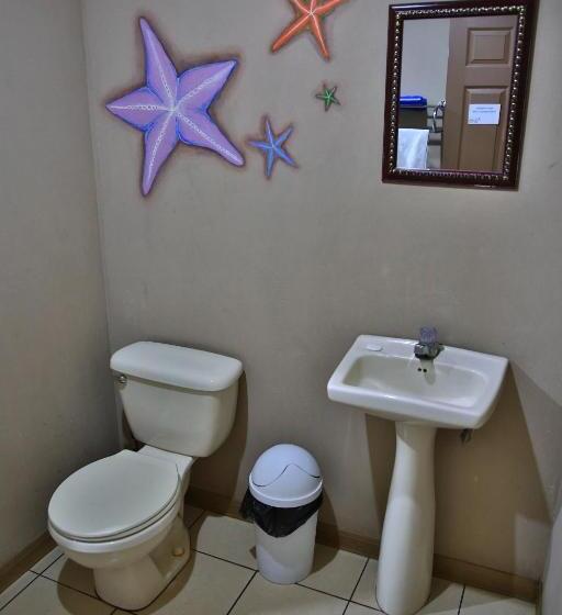 标准单人间共用浴室, Mangifera Hostel