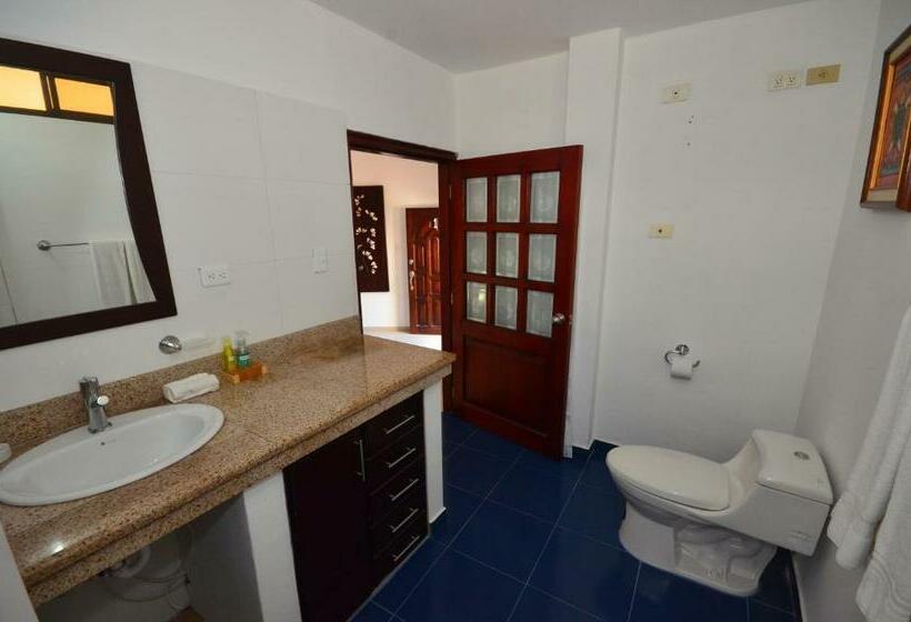 Quarto Triplo Estandar, Casa Opuntia