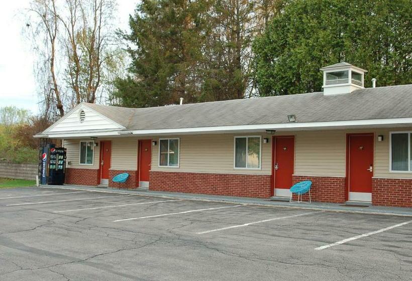 Номер Стандарт 2 Двуспальные Кровати, Blue Sky Inn Glens Falls Saratoga Lake George