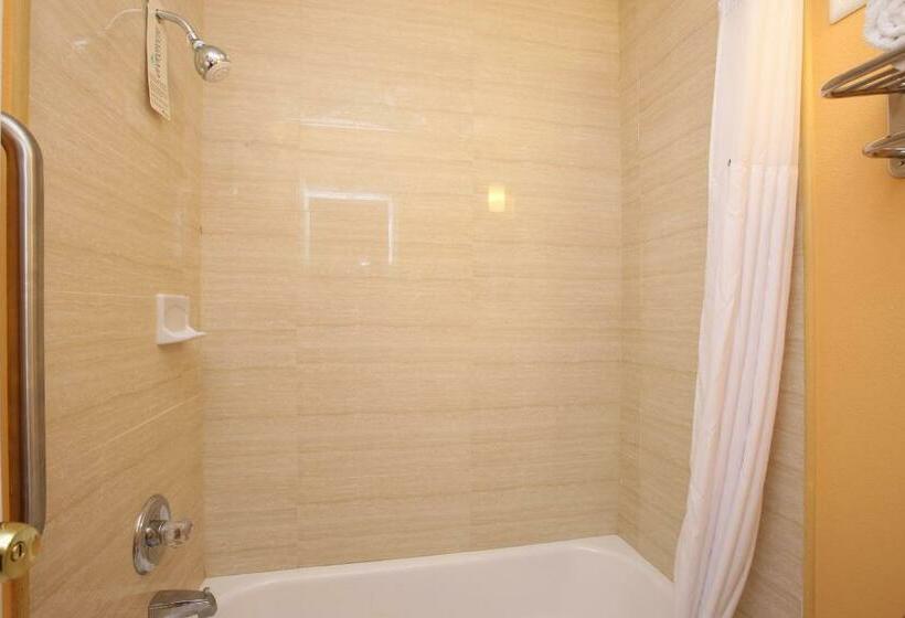 Номер Стандарт 2 Двуспальные Кровати, Blue Sky Inn Glens Falls Saratoga Lake George