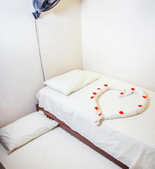 베이직 3인 룸, Hostal San Jorge