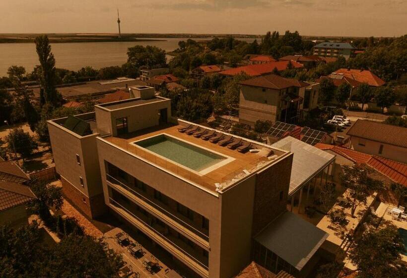 اتاق لوکس با تخت بزرگ, Arome22