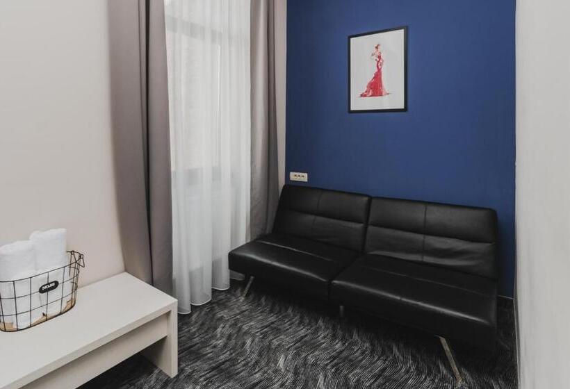 اتاق لوکس, Caro Boutique