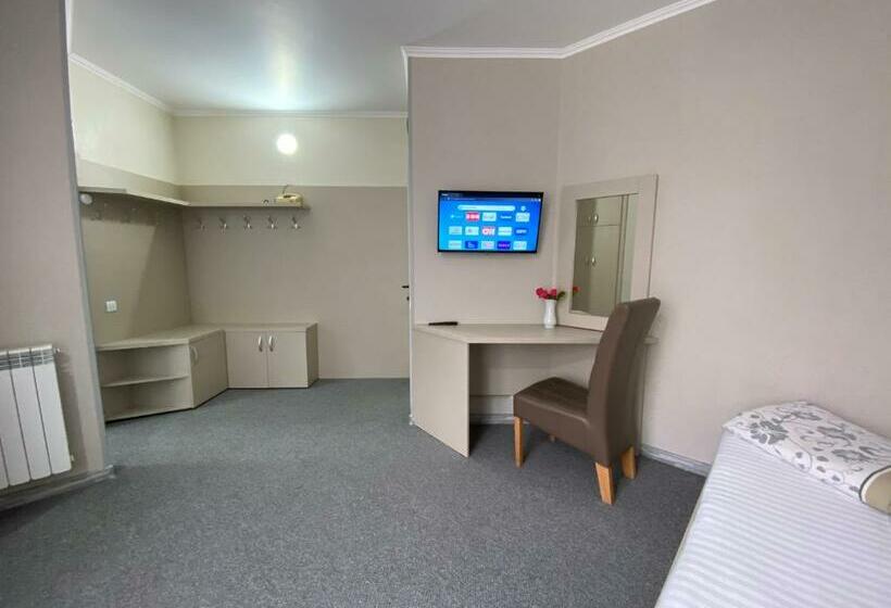 اتاق استاندارد, Motel Carmen