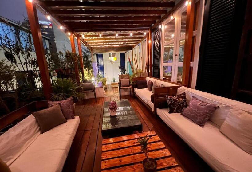패밀리 룸, La Casa Del Viajero