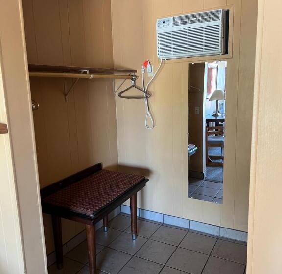 标准间, All Star Inn & Suites