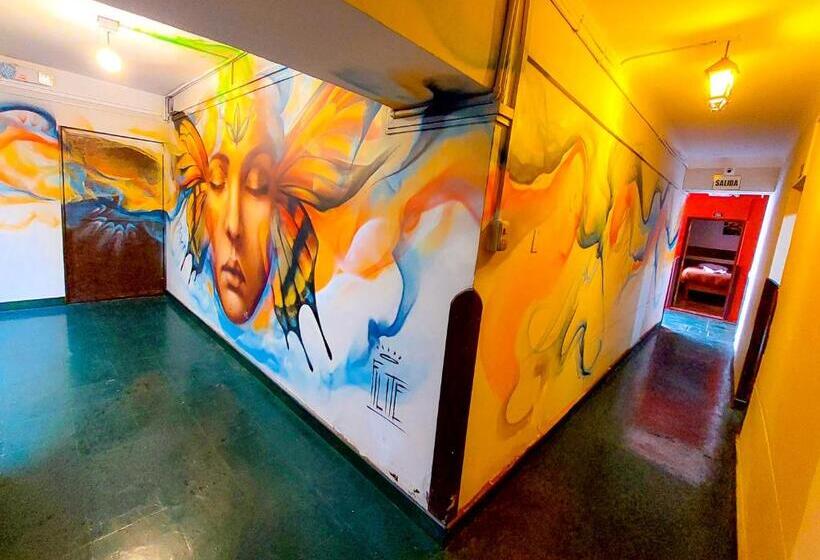 스탠다드 트리플 룸, Ukukus Hostel