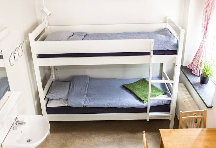 اتاق خانوادگی با سرویس بهداشتی مشترک, Stf Hostel Stigbergsliden