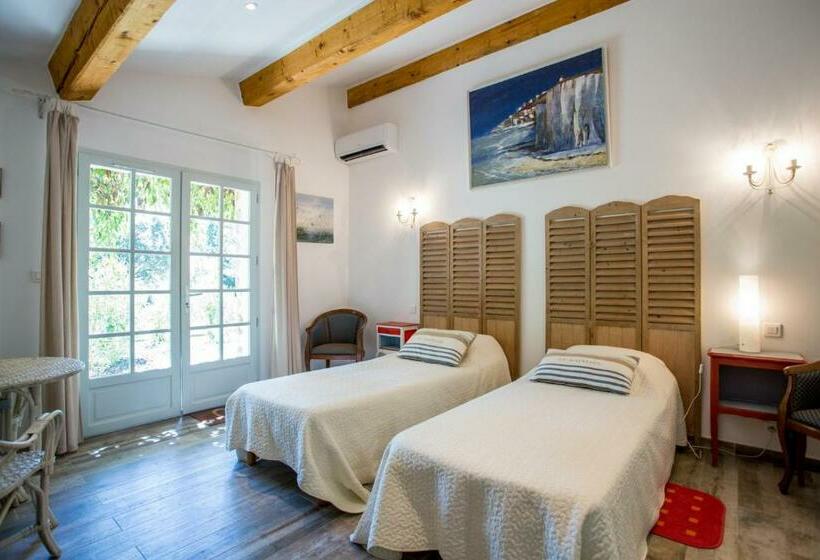 Номер Стандарт, Domaine L'helion