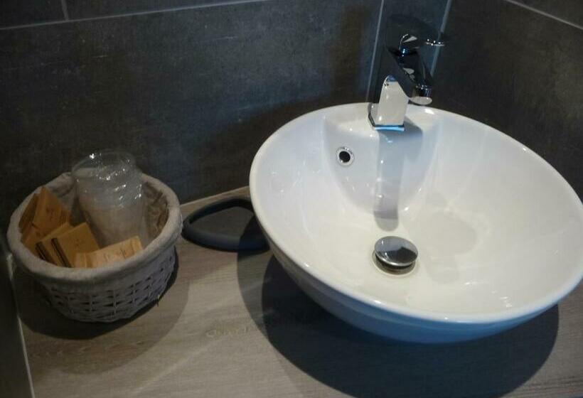 جناح, L'escarbotine