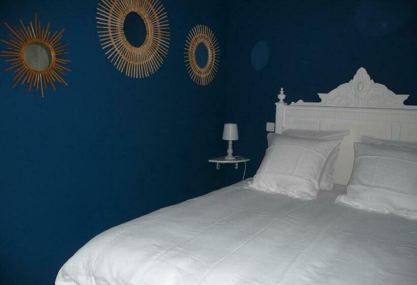 غرفة قياسية مطلة على المتنزه, L'escarbotine