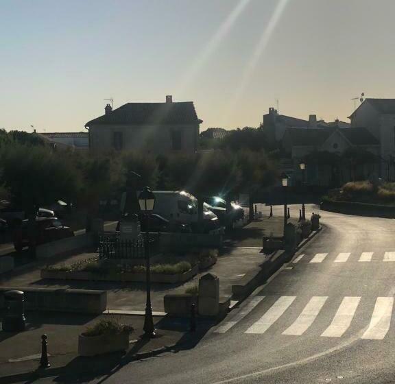 Номер Стандарт, Hôtel Restaurant Le Delta
