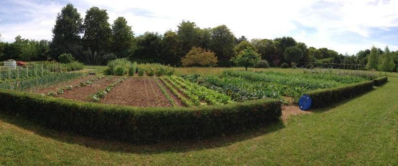 جناح, La Roseraie