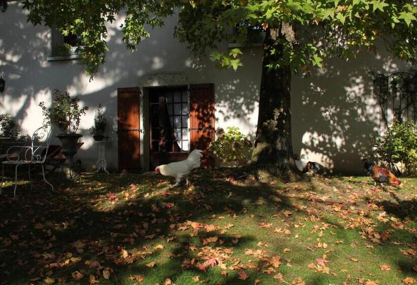 اتاق استاندارد, Le Relais De La Tour