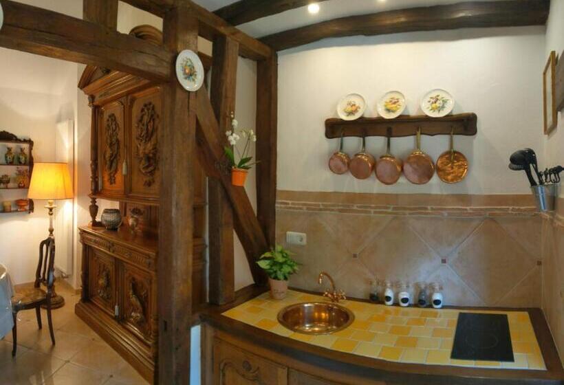 سوییت لوکس, Le Relais De La Tour