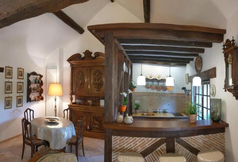 سوییت لوکس, Le Relais De La Tour