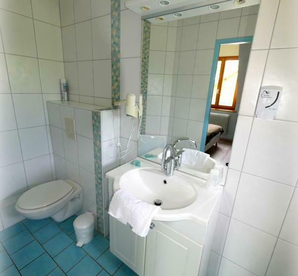 Номер Стандарт Трехместный, Auberge De La Rivière