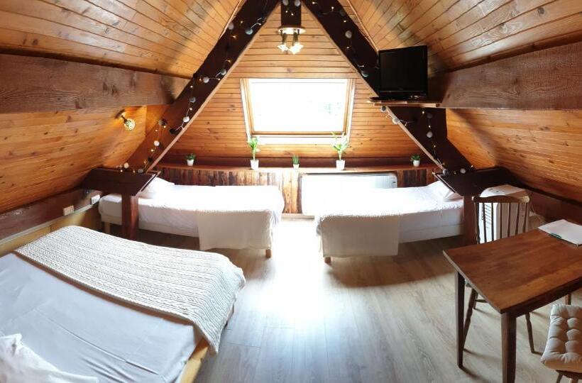 スタンダード４人部屋, Auberge De La Rivière