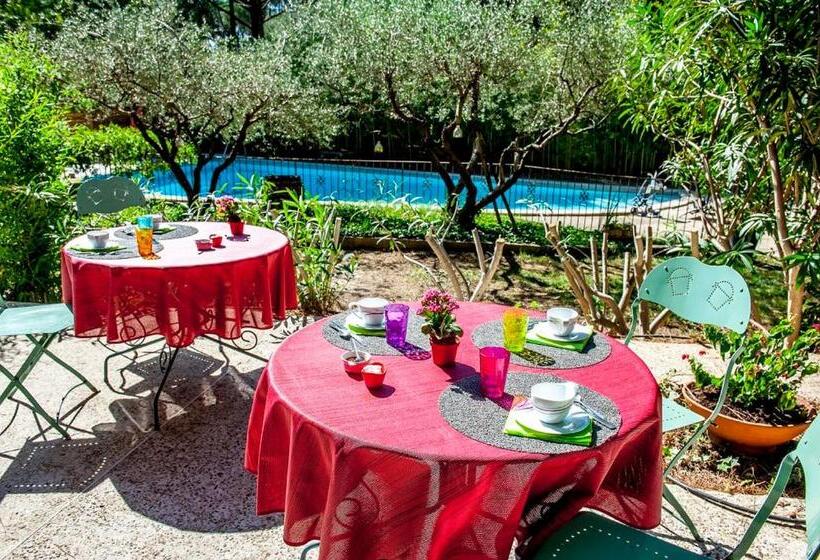 Номер Стандарт Вид на Сад, La Bastide Des Pins