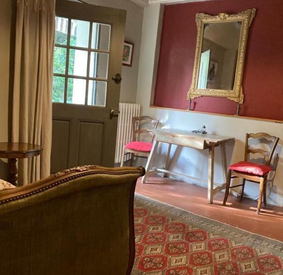 Suite with Terrace, Maison D Hôtes Campagne Baudeloup