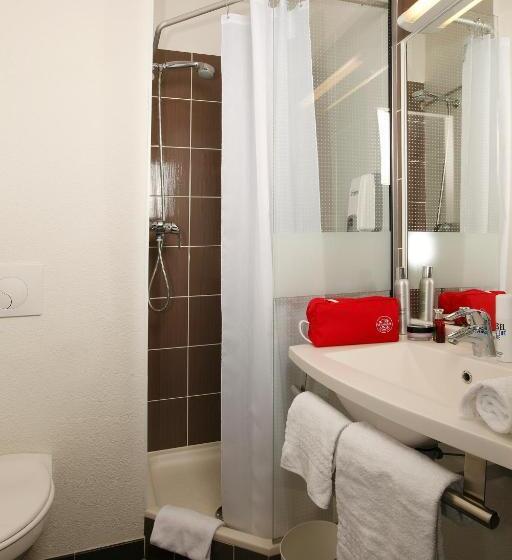 اتاق استاندارد چهار تخته, Kyriad Dol De Bretagne