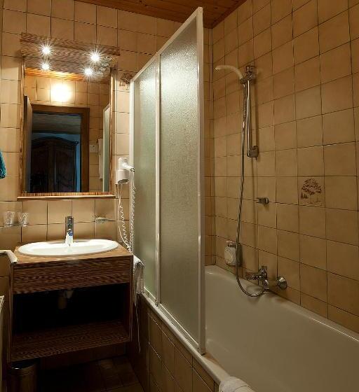 수피리어 룸, Aux Deux Clefs