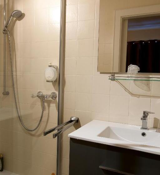 수피리어 룸, Aux Deux Clefs