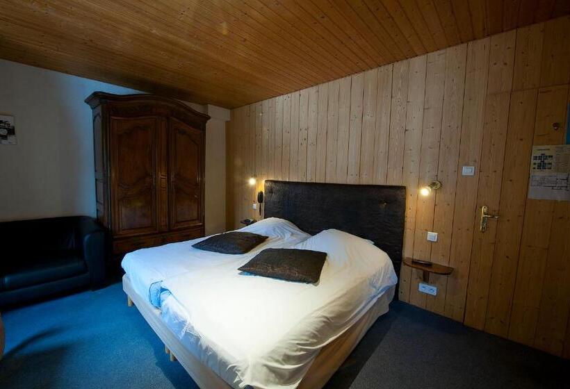 수피리어 룸, Aux Deux Clefs