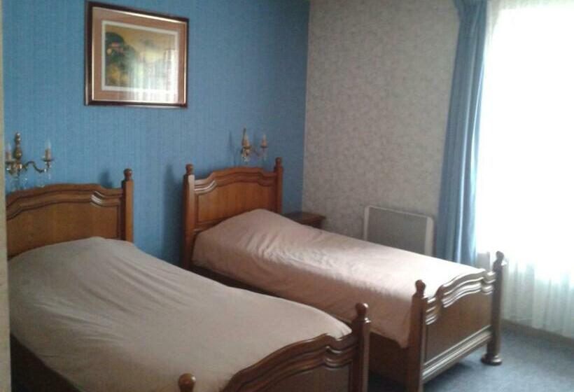 Номер Стандарт, Logis Hôtel Restaurant Hostellerie De L étoile