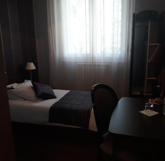 Номер Стандарт Индивидуальный, Hostellerie De La Quenoeuille