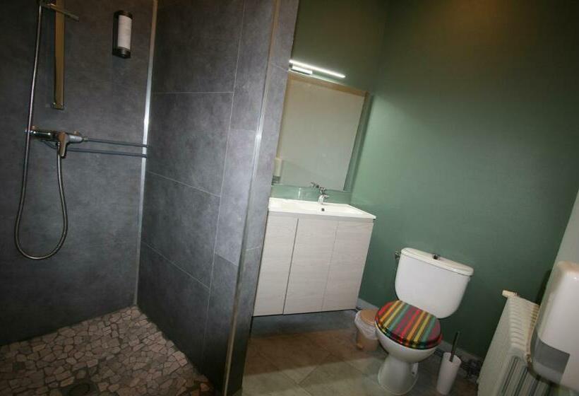 Семейный Номер, Hôtel Le Picardy