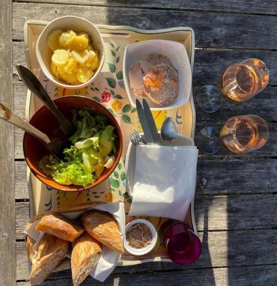 غرفة سوبيريور سرير كينج, Chambres D Hôtes   Dîners   Piscine   Centre Ville Bergerac 5km   Domaine De Bellevue Cottage