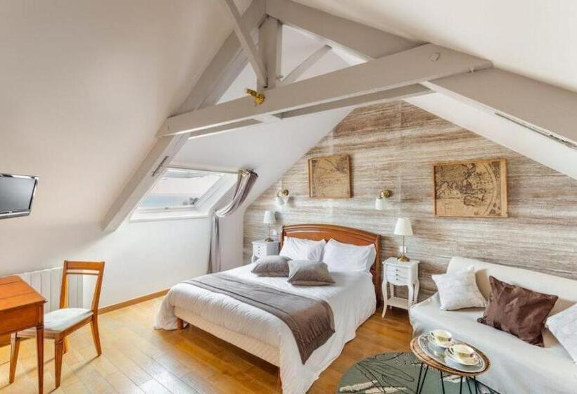 اتاق سه نفره دلوکس با چشم‌انداز دریا, La Metairie Du Vauhariot   Chambre Ou Lodge   Piscine Chauffée   Vue Mer Et Mont Saint Michel   Gr34